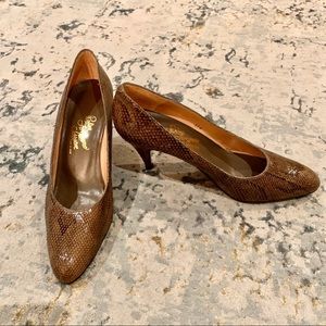 Snake skin shoes sz 8M Rosina Ferragamo Schiavone
